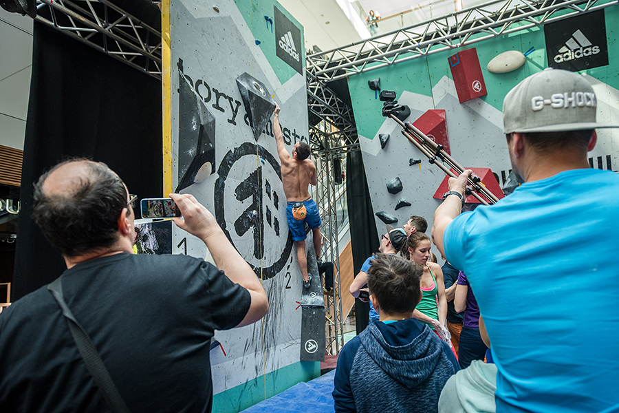 adidas, boulder, cup, aupark, bouldering, lezenie, horolezec, horolezectvo