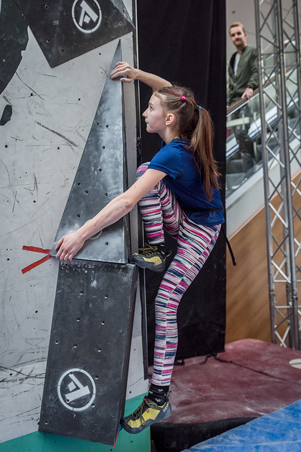 adidas, boulder, cup, aupark, bouldering, lezenie, horolezec, horolezectvo