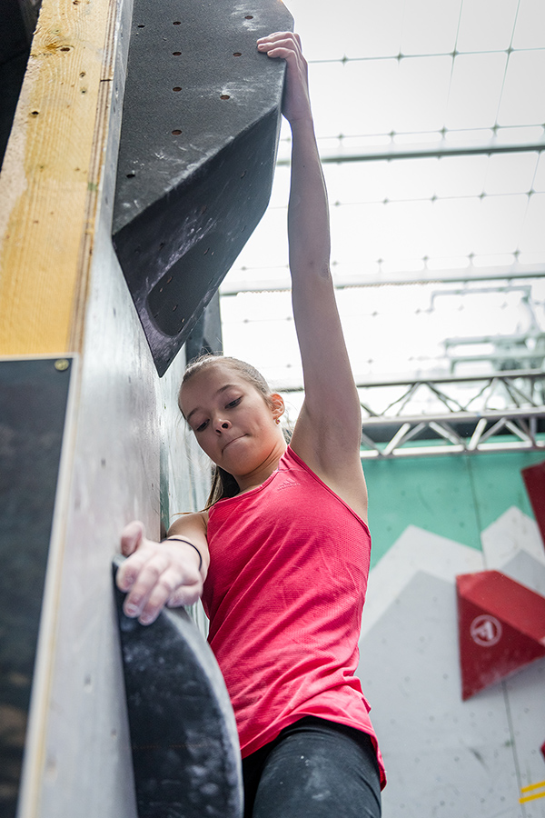 adidas, boulder, cup, aupark, bouldering, lezenie, horolezec, horolezectvo