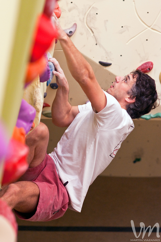 vertigo, open, lezecke, centrum, boulder, bouldering, umela, stena, boulder, pretek