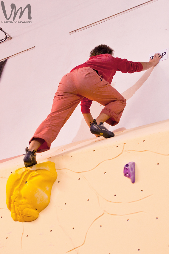 vertigo, open, lezecke, centrum, boulder, bouldering, umela, stena, boulder, pretek