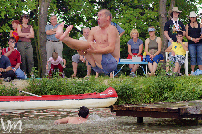 Majstrovstvá vesmíru v skákaní pupkáčov
