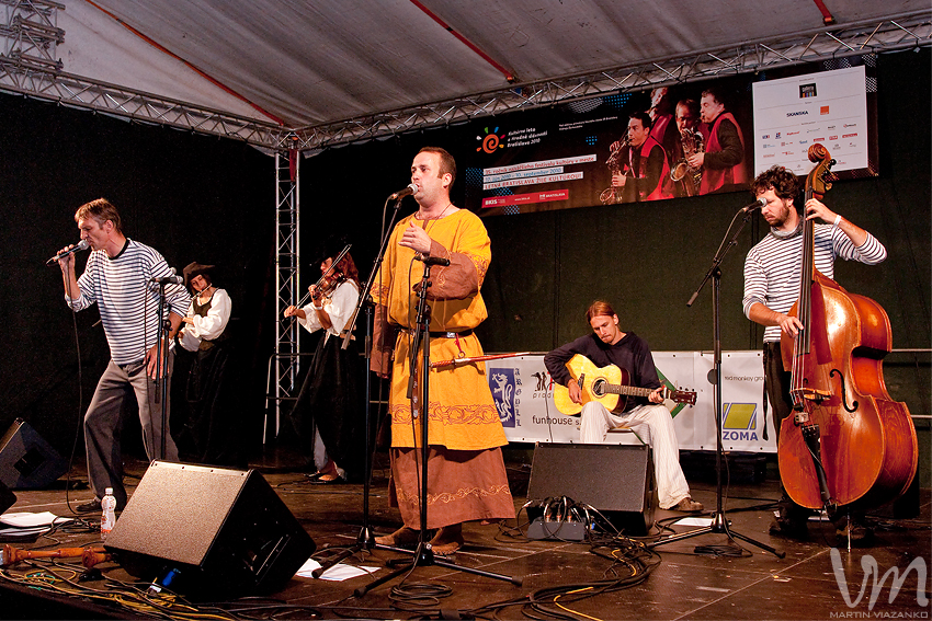 Didier Rogasik, Frédéric Jacq, Michal Kubinec, Linda Vitásková, Andrea Tkáčová