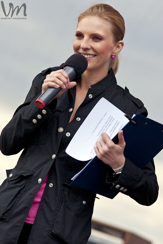 Petra Lenártová, Milionové dievča
