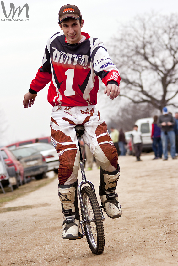 adam šipikal