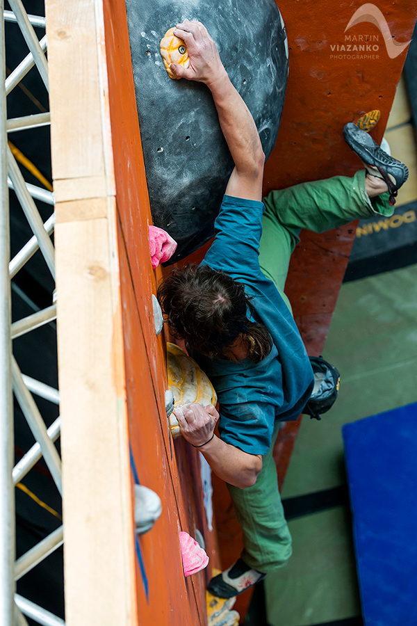aupark, adidas boulder cup, bouldering, climb, lezenie, súťaž, pretek, majstrovstvá slovenska v boulderingu, hory a mesto