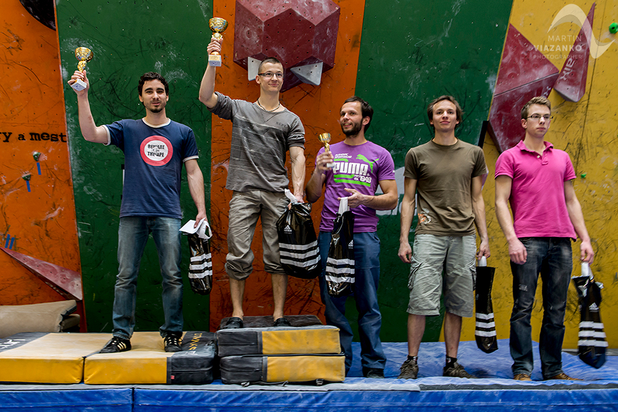 aupark, adidas boulder cup, bouldering, climb, lezenie, súťaž, pretek, majstrovstvá slovenska v boulderingu, hory a mesto