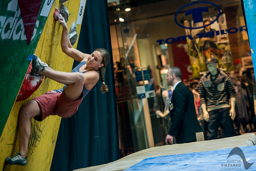 aupark, adidas boulder cup, bouldering, climb, lezenie, súťaž, pretek, majstrovstvá slovenska v boulderingu, hory a mesto