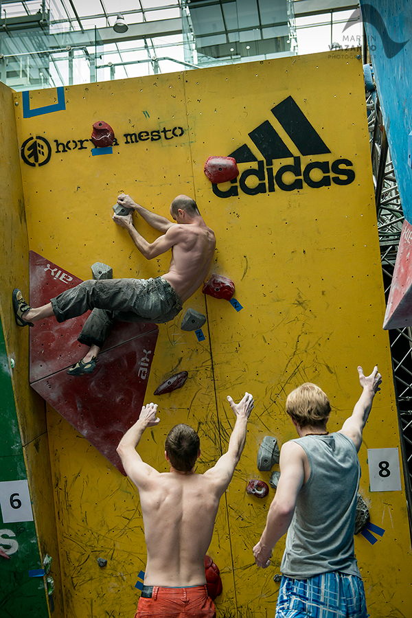 aupark, adidas boulder cup, bouldering, climb, lezenie, súťaž, pretek, majstrovstvá slovenska v boulderingu, hory a mesto
