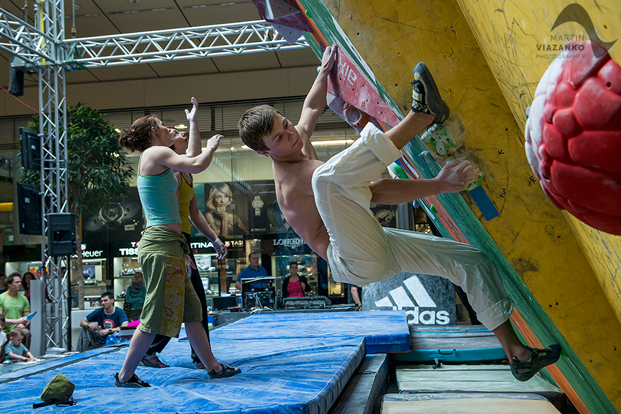 aupark, adidas boulder cup, bouldering, climb, lezenie, súťaž, pretek, majstrovstvá slovenska v boulderingu, hory a mesto