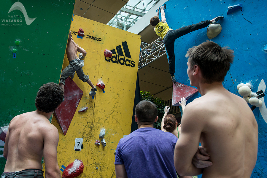 aupark, adidas boulder cup, bouldering, climb, lezenie, súťaž, pretek, majstrovstvá slovenska v boulderingu, hory a mesto