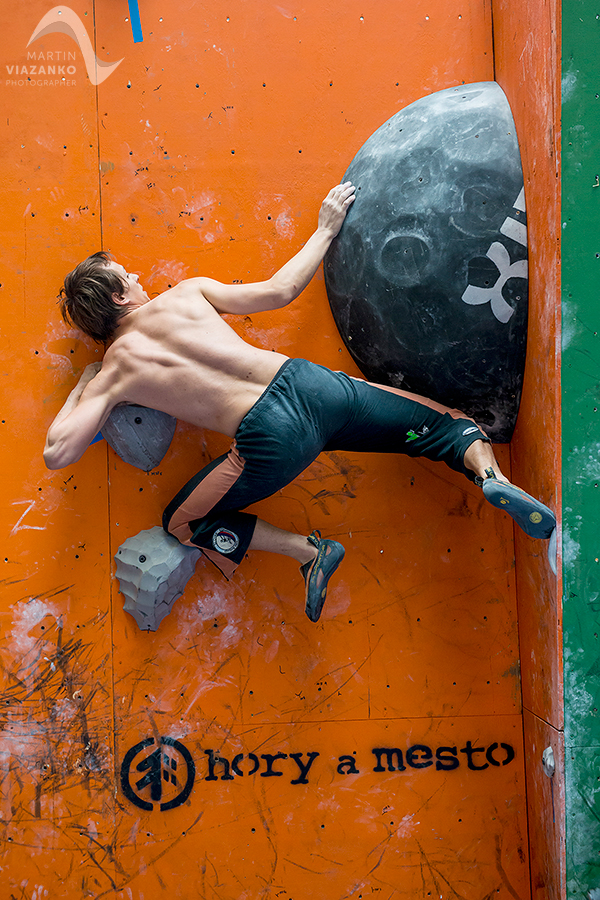 aupark, adidas boulder cup, bouldering, climb, lezenie, súťaž, pretek, majstrovstvá slovenska v boulderingu, hory a mesto