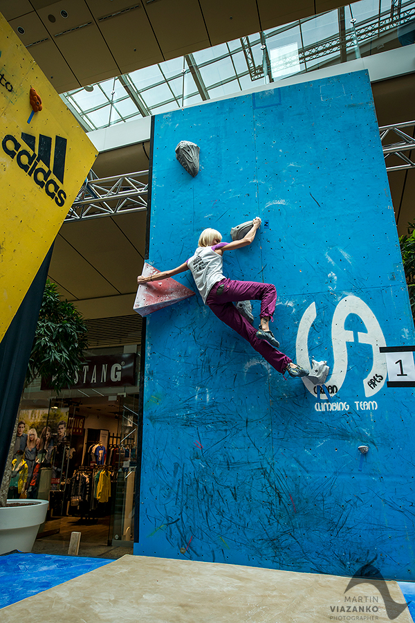 aupark, adidas boulder cup, bouldering, climb, lezenie, súťaž, pretek, majstrovstvá slovenska v boulderingu, hory a mesto