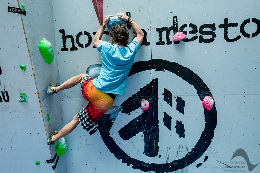 aupark, adidas boulder cup, bouldering, climb, lezenie, súťaž, pretek, majstrovstvá slovenska v boulderingu, hory a mesto