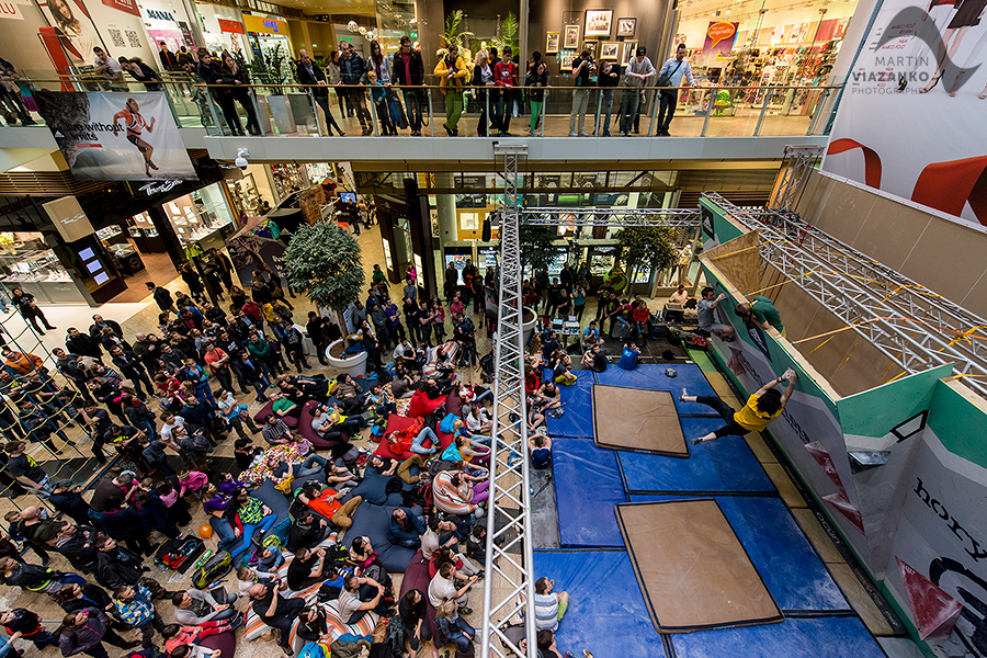 aupark, adidas boulder cup, bouldering, climb, lezenie, súťaž, pretek, majstrovstvá slovenska v boulderingu, hory a mesto