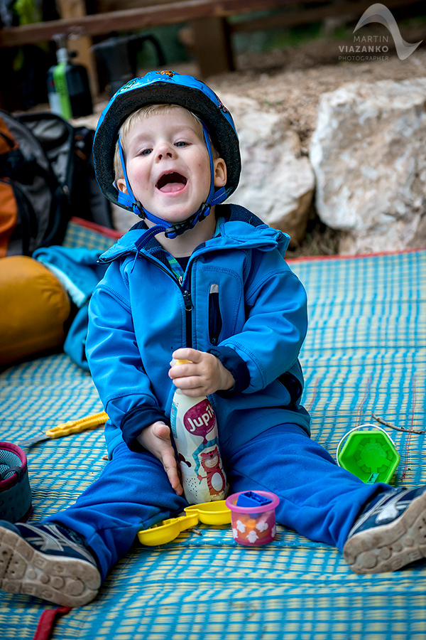 hvar, chorvátsko, cliffbase, tomáš greksák, zuzana štefanská, climbing, lezenie, horolezectvo, climbing bus