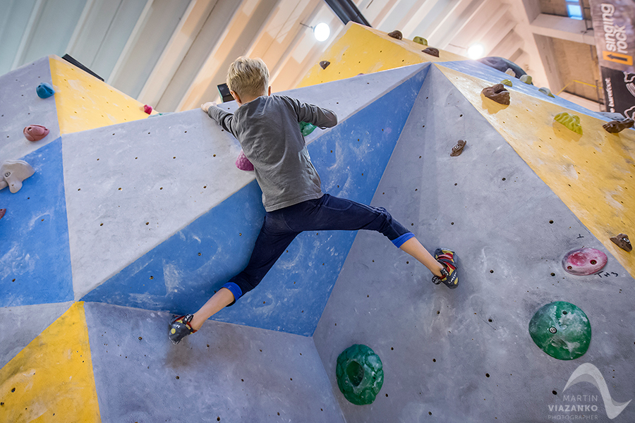 lezecka stena K2, preteky, boulder, lezenie, mikuláš, mikulas, polezenicko, mikulasske