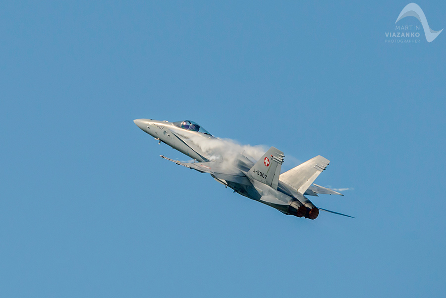 siaf, sliač, sliac, medzinarodne letecke dni, mig, aviation