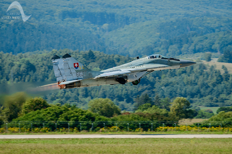 siaf, sliač, sliac, medzinarodne letecke dni, mig, aviation