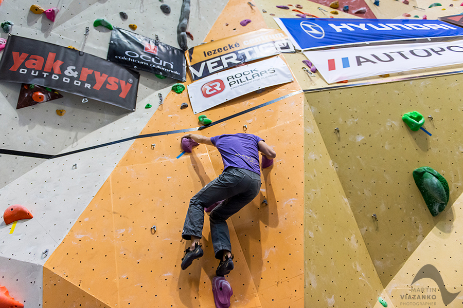 kiku vertigo open 2014, lezecke centrum, bratislava, boulder, bouldering, lezenie, climb, apple, jablko