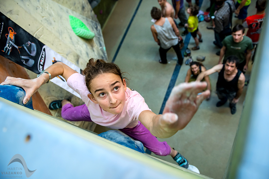 kiku vertigo open 2014, lezecke centrum, bratislava, boulder, bouldering, lezenie, climb, apple, jablko