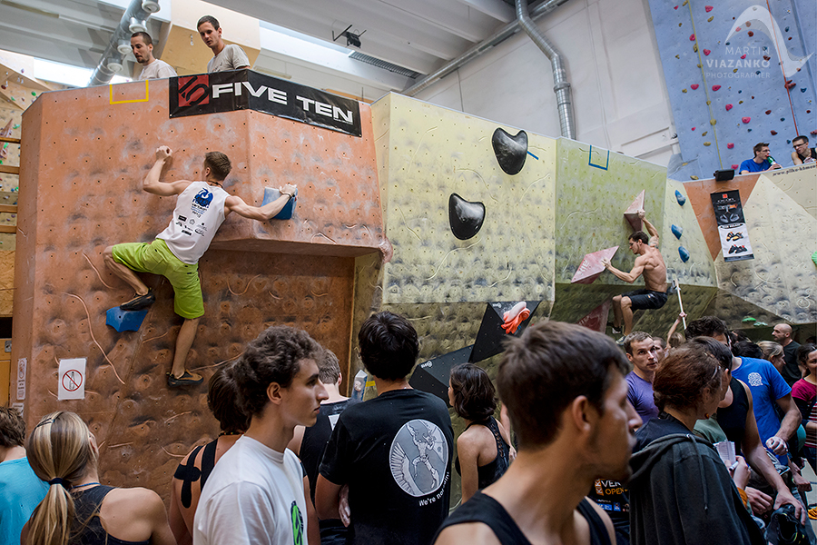 kiku vertigo open 2014, lezecke centrum, bratislava, boulder, bouldering, lezenie, climb, apple, jablko