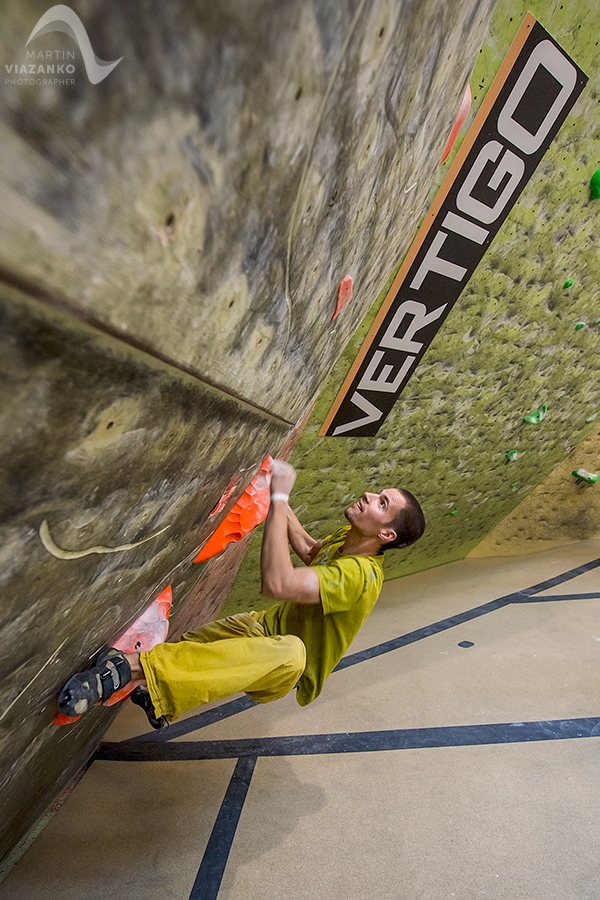 kiku vertigo open 2014, lezecke centrum, bratislava, boulder, bouldering, lezenie, climb, apple, jablko