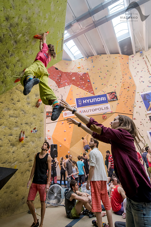 kiku vertigo open 2014, lezecke centrum, bratislava, boulder, bouldering, lezenie, climb, apple, jablko