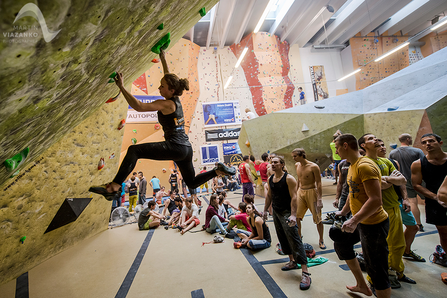 kiku vertigo open 2014, lezecke centrum, bratislava, boulder, bouldering, lezenie, climb, apple, jablko