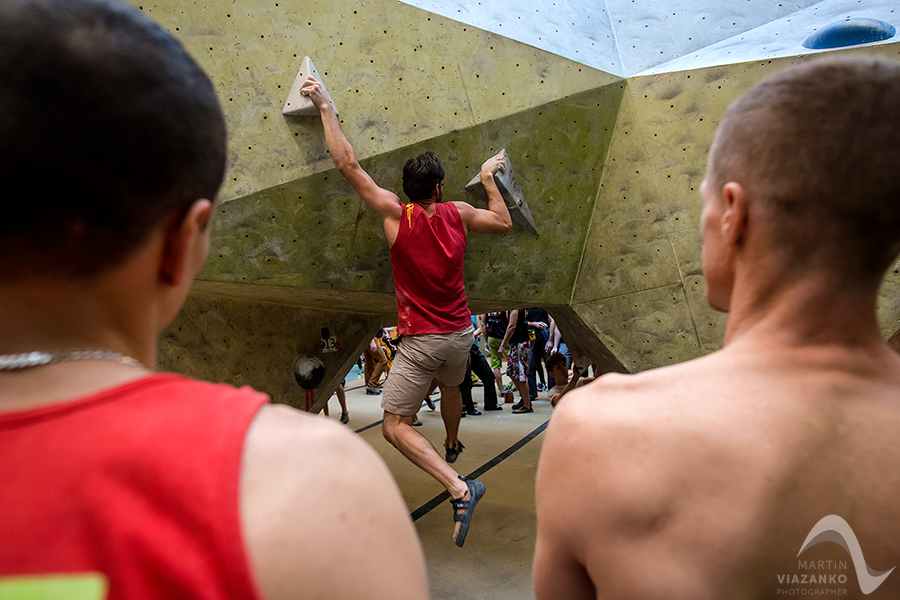 kiku vertigo open 2014, lezecke centrum, bratislava, boulder, bouldering, lezenie, climb, apple, jablko