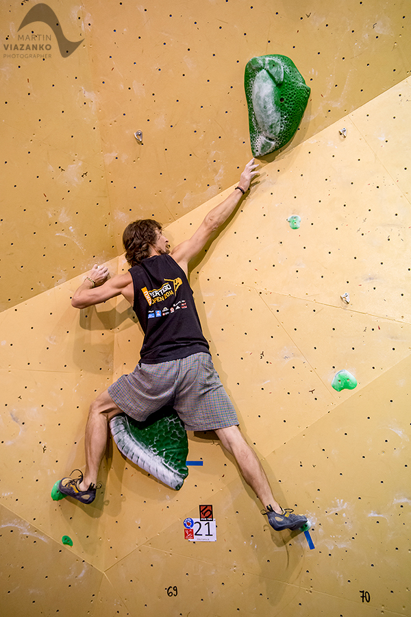 kiku vertigo open 2014, lezecke centrum, bratislava, boulder, bouldering, lezenie, climb, apple, jablko