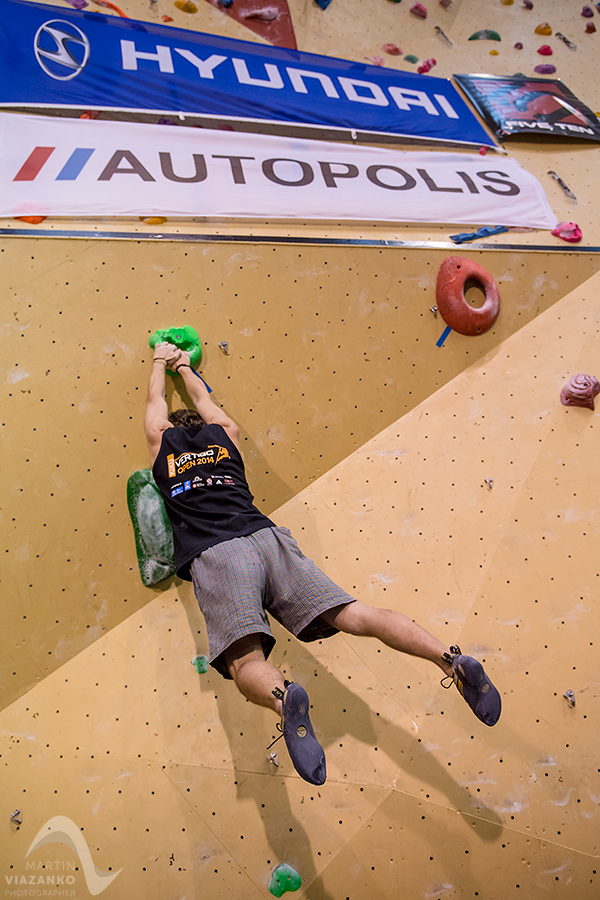kiku vertigo open 2014, lezecke centrum, bratislava, boulder, bouldering, lezenie, climb, apple, jablko