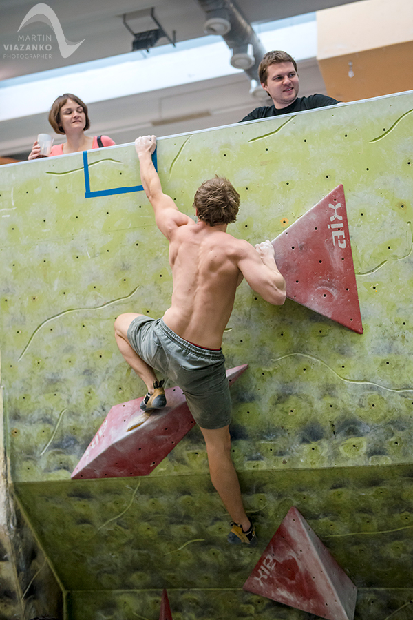 kiku vertigo open 2014, lezecke centrum, bratislava, boulder, bouldering, lezenie, climb, apple, jablko
