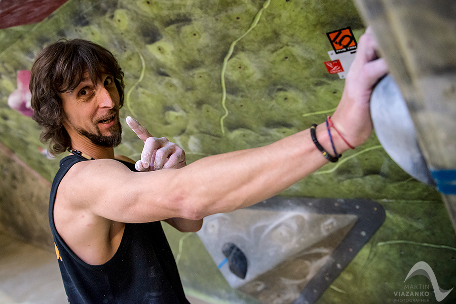 kiku vertigo open 2014, lezecke centrum, bratislava, boulder, bouldering, lezenie, climb, apple, jablko