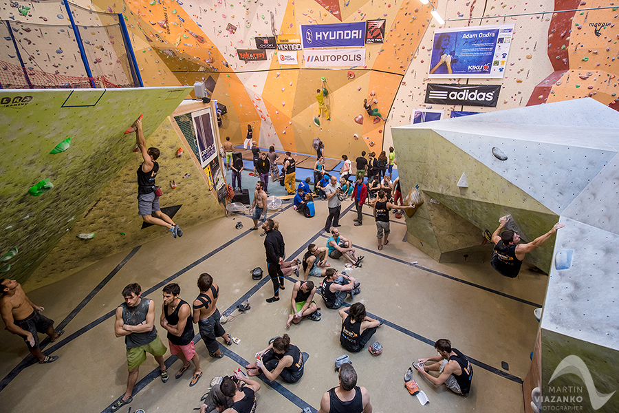 kiku vertigo open 2014, lezecke centrum, bratislava, boulder, bouldering, lezenie, climb, apple, jablko