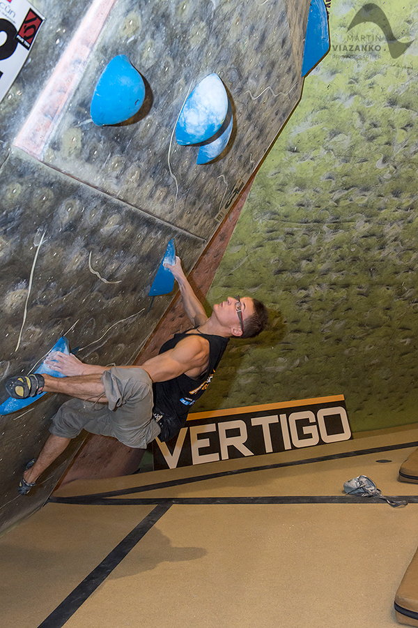 kiku vertigo open 2014, lezecke centrum, bratislava, boulder, bouldering, lezenie, climb, apple, jablko