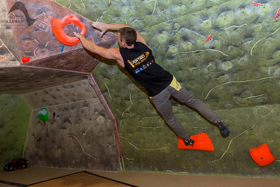 kiku vertigo open 2014, lezecke centrum, bratislava, boulder, bouldering, lezenie, climb, apple, jablko