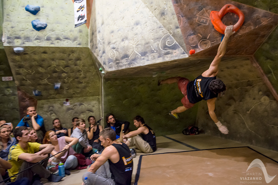 kiku vertigo open 2014, lezecke centrum, bratislava, boulder, bouldering, lezenie, climb, apple, jablko