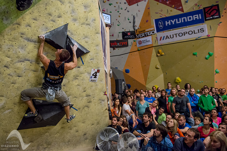 kiku vertigo open 2014, lezecke centrum, bratislava, boulder, bouldering, lezenie, climb, apple, jablko