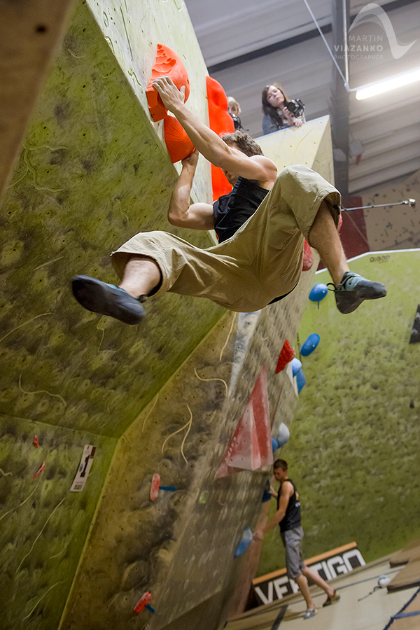 kiku vertigo open 2014, lezecke centrum, bratislava, boulder, bouldering, lezenie, climb, apple, jablko
