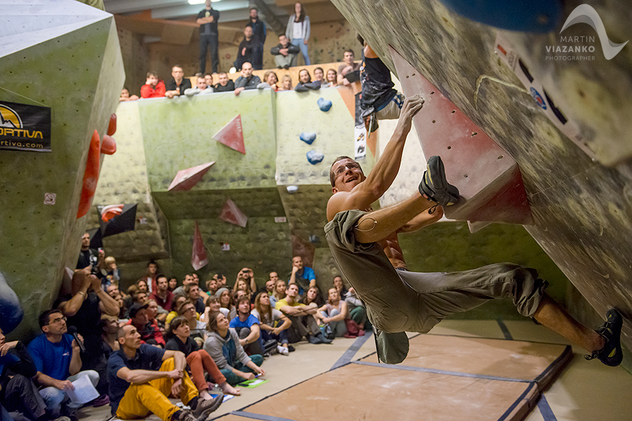 kiku vertigo open 2014, lezecke centrum, bratislava, boulder, bouldering, lezenie, climb, apple, jablko