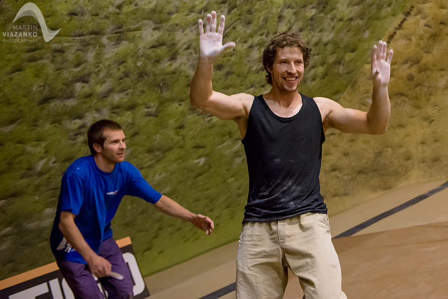 kiku vertigo open 2014, lezecke centrum, bratislava, boulder, bouldering, lezenie, climb, apple, jablko