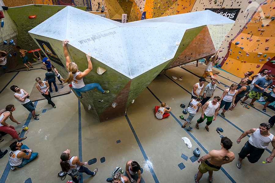 autopolis vertigo open 2015, lezecke centrum, bratislava, boulder, bouldering, lezenie, climb, apple, jablko, kiku