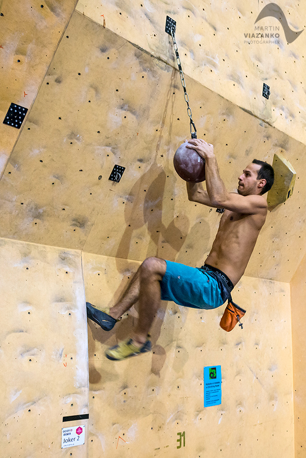 autopolis vertigo open 2015, lezecke centrum, bratislava, boulder, bouldering, lezenie, climb, apple, jablko, kiku