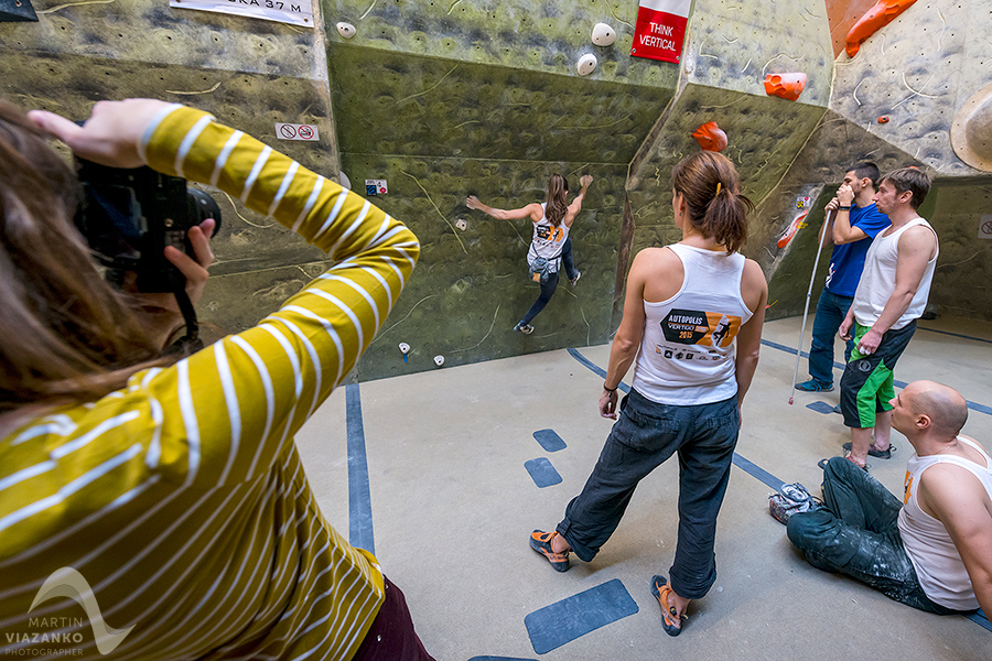autopolis vertigo open 2015, lezecke centrum, bratislava, boulder, bouldering, lezenie, climb, apple, jablko, kiku