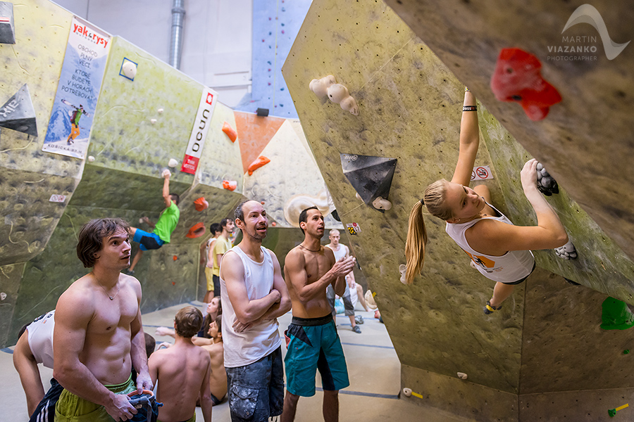 autopolis vertigo open 2015, lezecke centrum, bratislava, boulder, bouldering, lezenie, climb, apple, jablko, kiku
