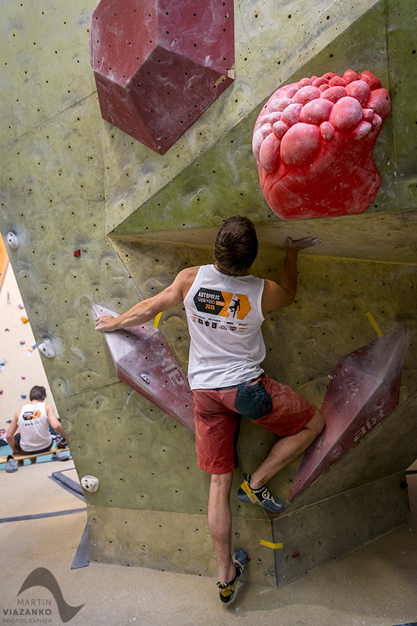 autopolis vertigo open 2015, lezecke centrum, bratislava, boulder, bouldering, lezenie, climb, apple, jablko, kiku