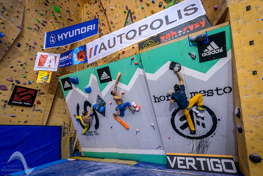 autopolis vertigo open 2015, lezecke centrum, bratislava, boulder, bouldering, lezenie, climb, apple, jablko, kiku