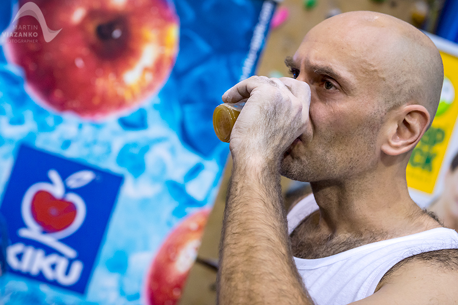 autopolis vertigo open 2015, lezecke centrum, bratislava, boulder, bouldering, lezenie, climb, apple, jablko, kiku