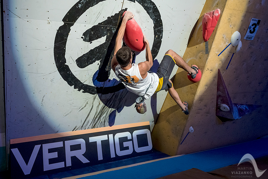 autopolis vertigo open 2015, lezecke centrum, bratislava, boulder, bouldering, lezenie, climb, apple, jablko, kiku